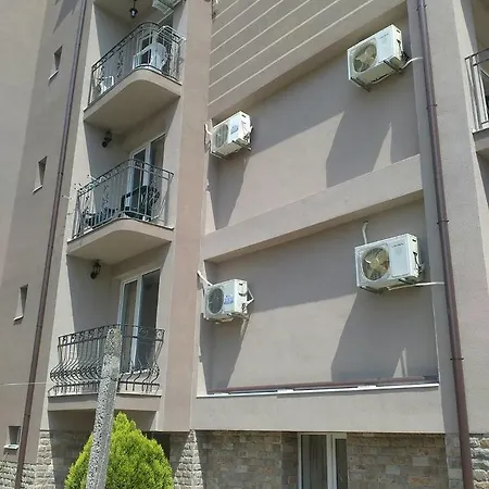 Fits 招待所 2*