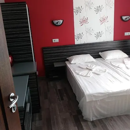 Fits 2* Primorszko